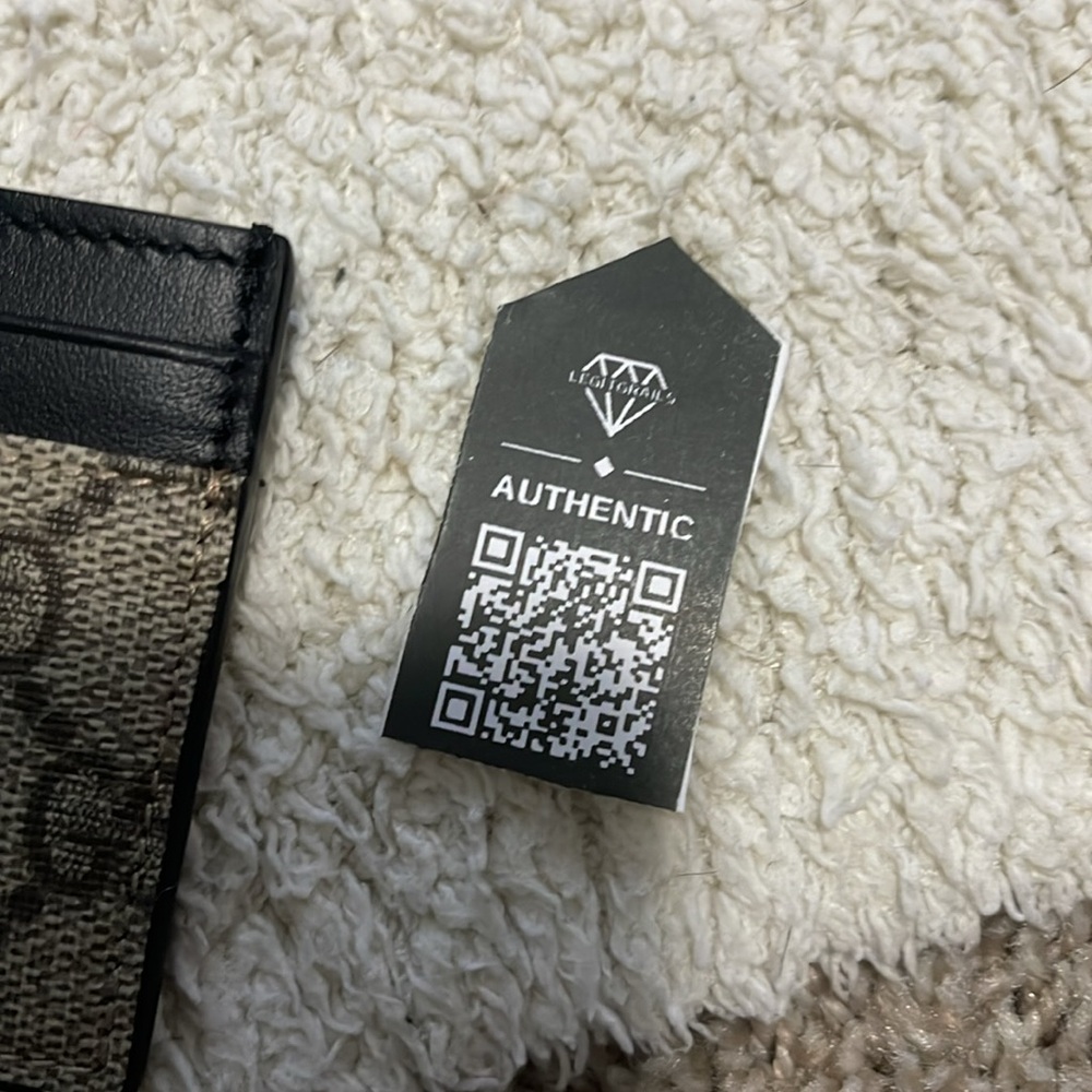NEW- GUCCI- card holder with COA - Picture 4 of 4